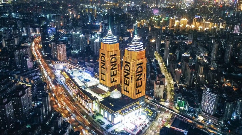 FENDI Creates Global OOH Brand Runway OAAA