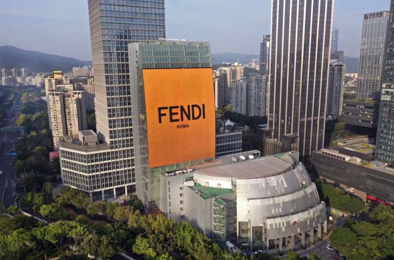 FENDI Creates Global OOH Brand Runway OAAA