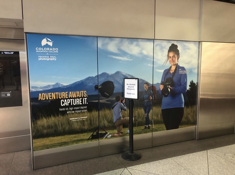 airport advertising