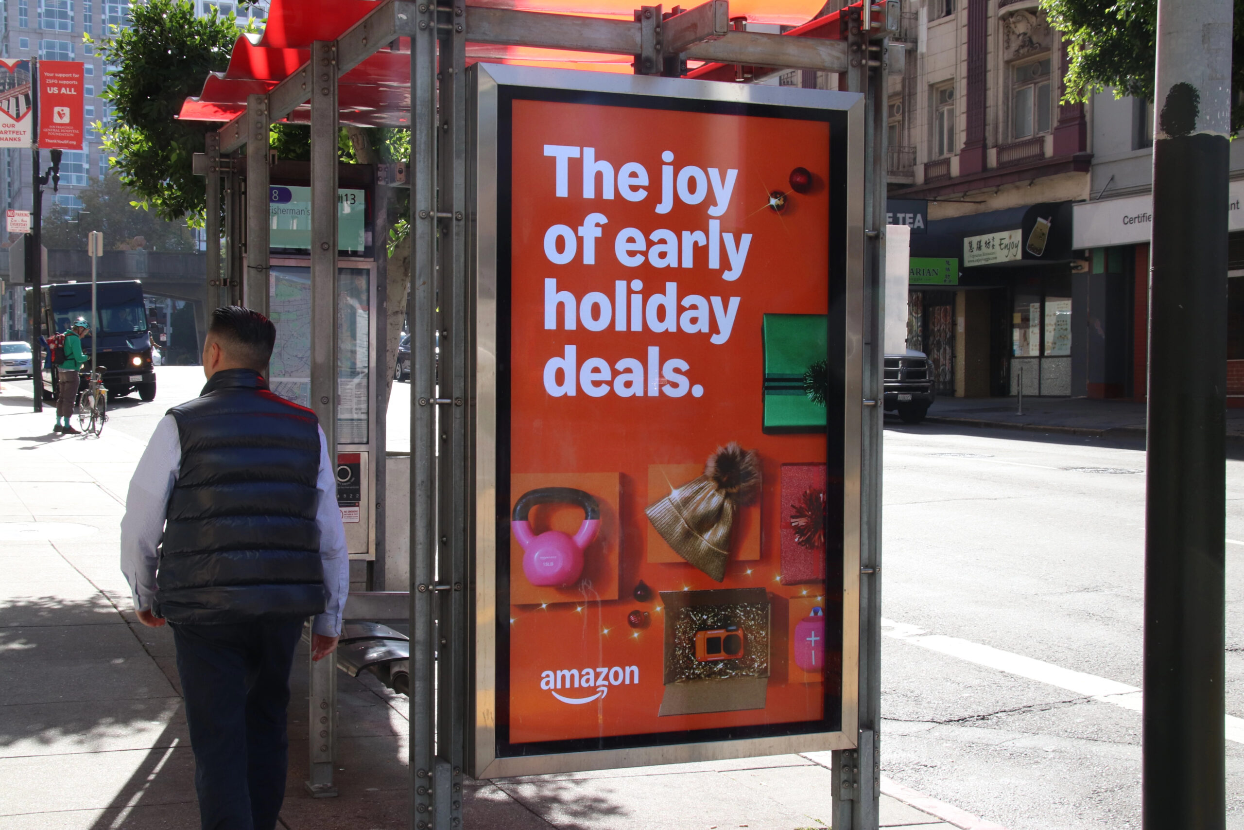 Sales Tip: 2025 Year-End Holidays Shopping Outlook